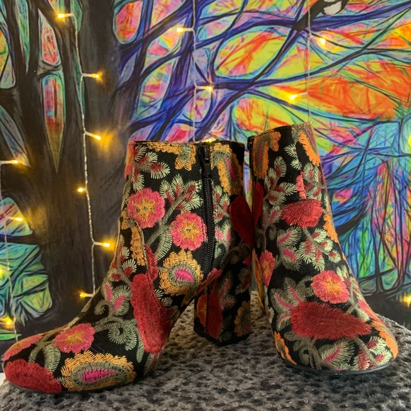 mia rosebud ankle boots